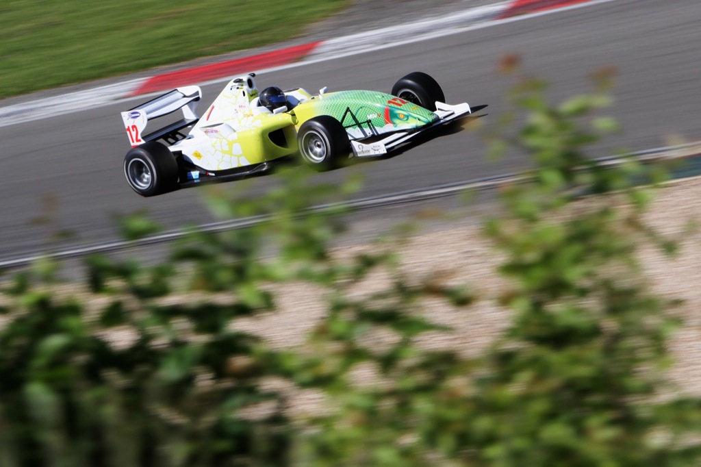F2rd03fri060