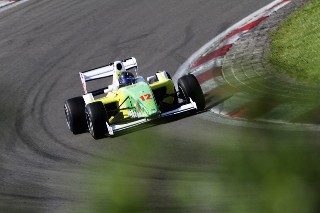 F2rd03fri088